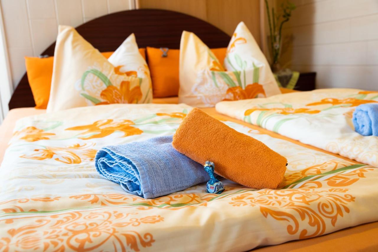 Pension Zur Krone Martinfeld Экстерьер фото